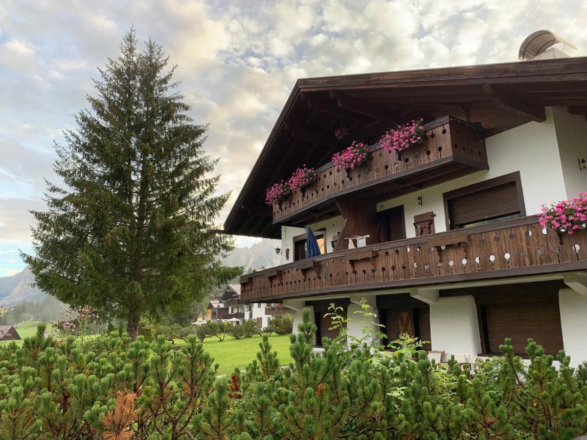 Casa Vacanze 5 Torri Cortina d'Ampezzo Bagian luar foto